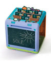 Cube d'activités en plastique et carton recyclé de Play For Future